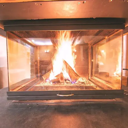 Chalet Samasta 5-bedroom Jacuzzi And Open Fire Holiday home Les Gets