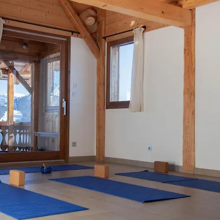 Chalet Samasta 5-bedroom Jacuzzi And Open Fire Holiday home